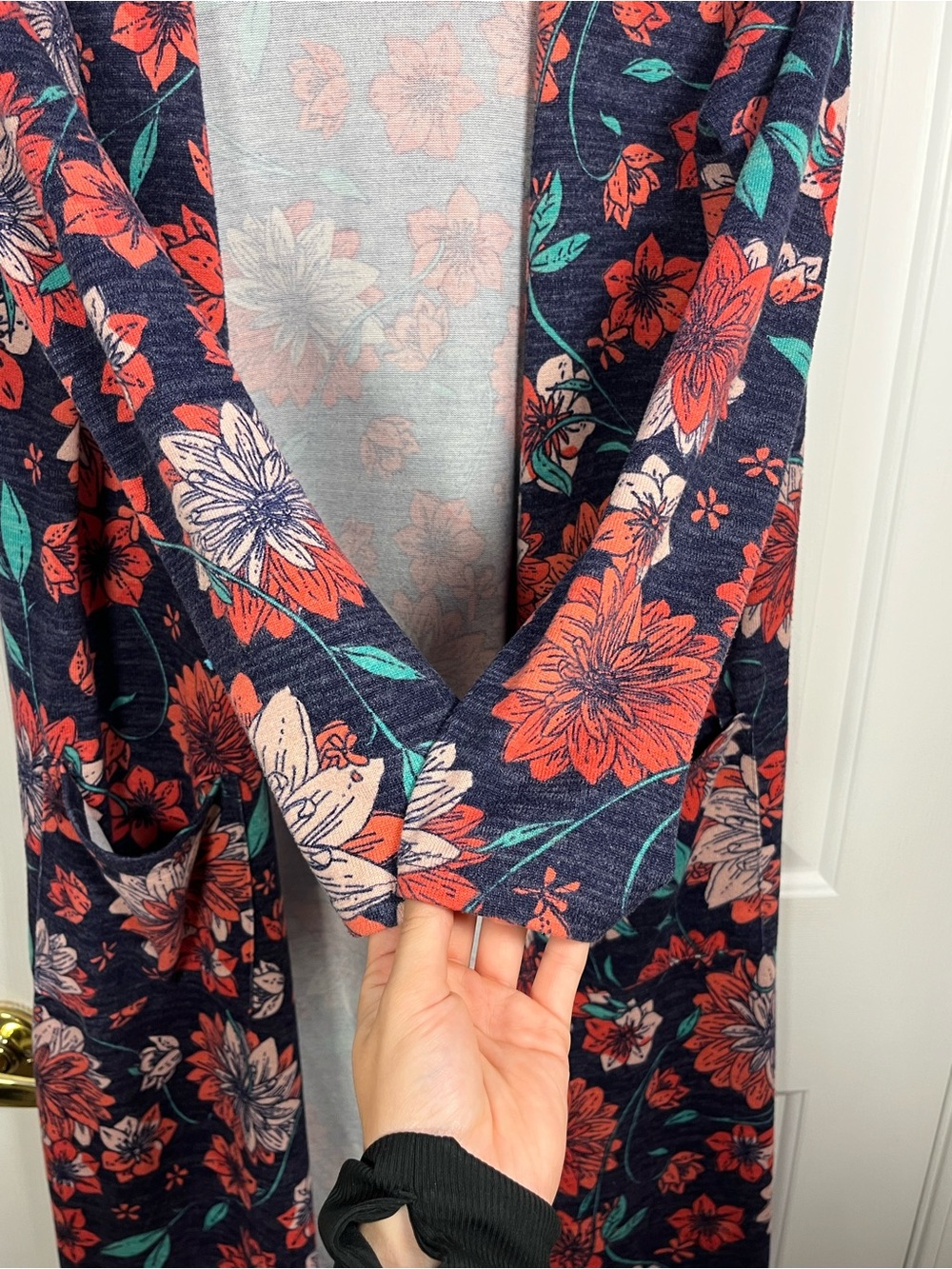 LuLaRoe Floral Duster Cardigan Size Medium - Picture 7 of 16